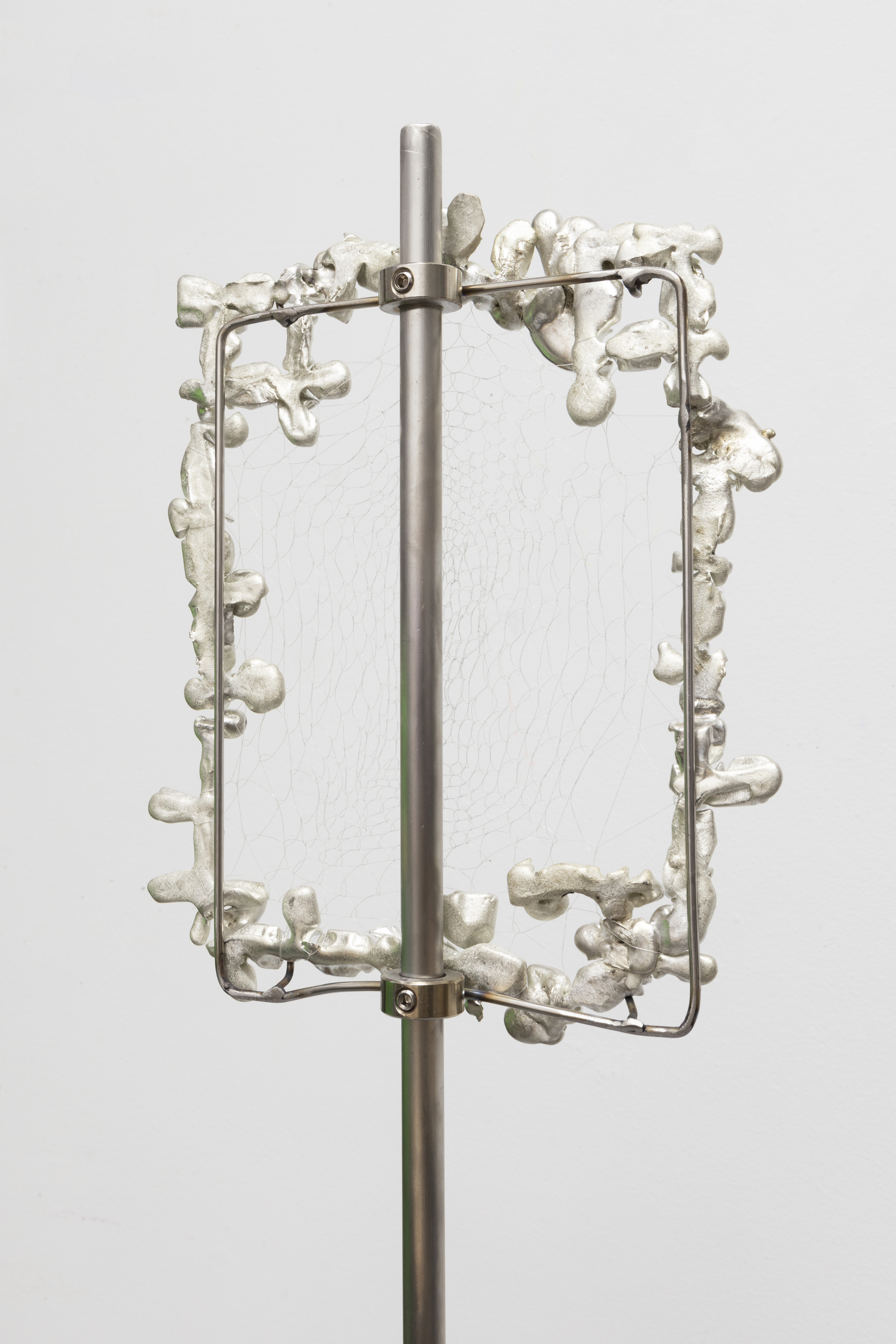 29-Pole-Screen-I